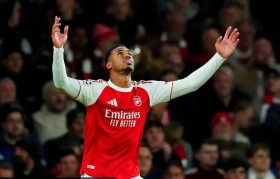 欧冠-约克雷斯双响 阿森纳13分钟4球4-0马竞豪取3连胜